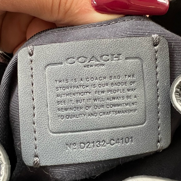 Coach Dempsey Drawstring Bucket Bag In Signature Denim - Picture 5 of 6